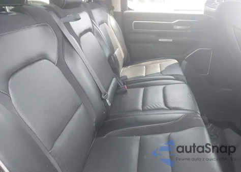 2019 Ram 1500 Laramie 4X4 5'7 Box z USA, uszkodzony, nr VIN 1C6SRFJT0KN544313